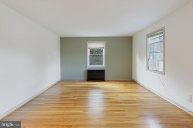 2219 Washington Ave unit W-202, Silver Spring, MD 20910 - photo 5