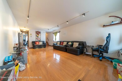 246 Skyline Dr, Staten Island, NY 10304 - photo 6