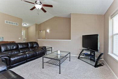 2808 Dennis Dr NW, Cedar Rapids, IA 52405 - photo 2