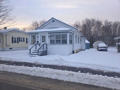 92 Bates St, Millinocket, ME 04462 - photo 3