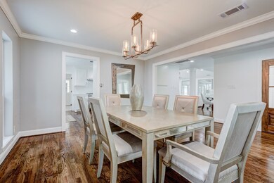 10310 Green Tree Rd, Houston, TX 77042 - photo 4