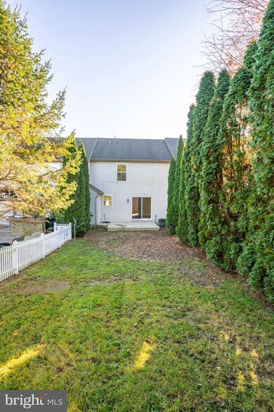 202 Fieldcrest Dr, New Holland, PA 17557 - photo 5