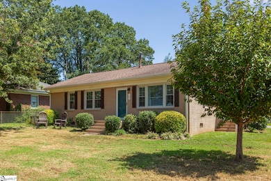 103 Gault St, Fountain Inn, SC 29644 - photo 2