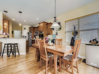 Breakfast Nook w/Eating Space