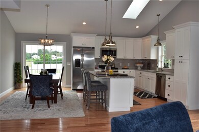 Kitchen/Dining area