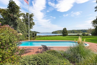 61 Factory Pond Rd, Locust Valley, NY 11560 - photo 6