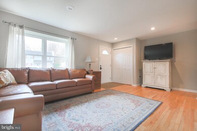 709 Hunters Run, Perkasie, PA 18944 - photo 4