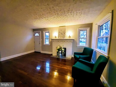 17 W 5th St, Front Royal, VA 22630 - photo 4