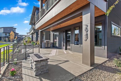 2947LumberLn_Exterior-3