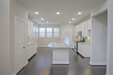 8920 Live Oak Grove Ln, Houston, TX 77080 - photo 3