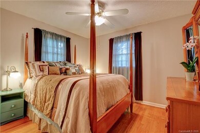 228 School Rd E, Asheville, NC 28803 - photo 7