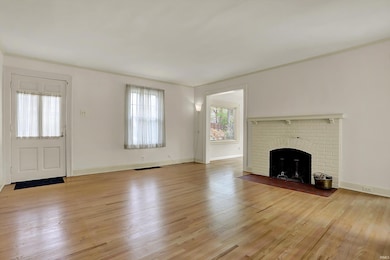 904 E 1st St, Bloomington, IN 47401 - photo 3