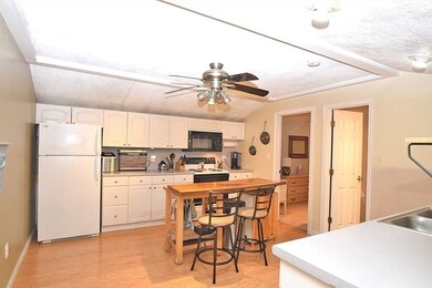 17 Kalmia Rd, Holbrook, MA 02343 - photo 5