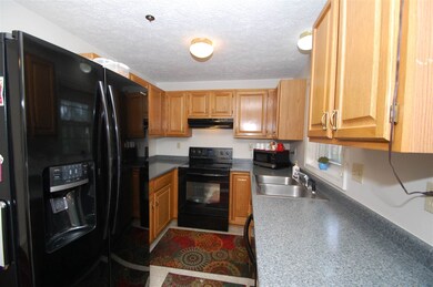 63 Beech Hill Ave, Manchester, NH 03103 - photo 2