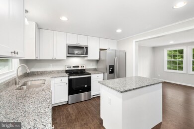 10913 Buckskin Ln, Fredericksburg, VA 22407 - photo 7