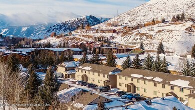 Carlton condo a1002