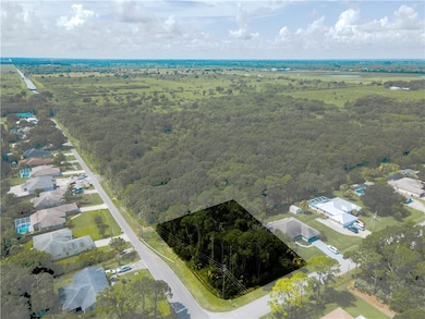 801 Gladiola Ave, Sebastian, FL 32958 - photo 2