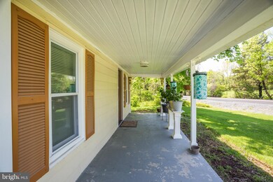 42639 Waxpool Rd, Ashburn, VA 20148 - photo 2