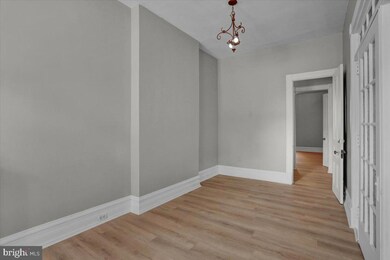 143 N 8th St, Reading, PA 19601 - photo 2