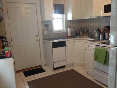 Kitchen. Appliances Included!