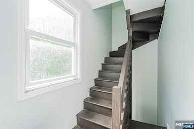 16 Alexander St, Newark, NJ 07106 - photo 3