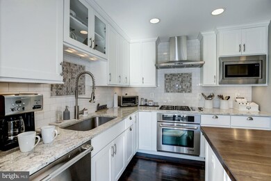 8401 Forrester Blvd, Springfield, VA 22152 - photo 5