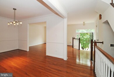2083 Gillen Ln, Falls Church, VA 22043 - photo 5