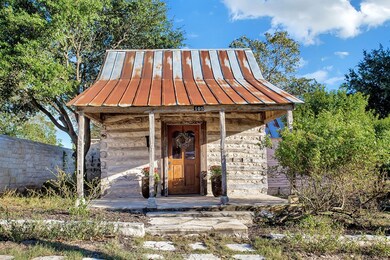 105 S Edison St, Fredericksburg, TX 78624 - photo 3