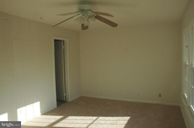 735 Acorn Ct, Warrenton, VA 20186 - photo 7