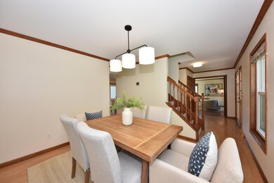 9820 N Shannon Ct, Mequon, WI 53097 - photo 4