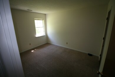 105 Hampton Ct, Jacksonville, NC 28546 - photo 6