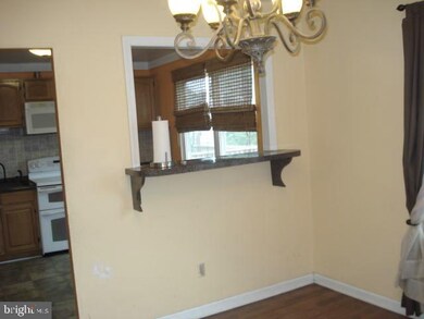 629 Burlington Ct, Edgewood, MD 21040 - photo 4