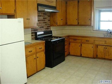 7102 Kermore Stanton CA huge kitchen