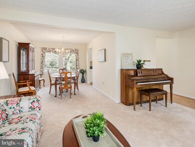 6128 Windward Dr, Burke, VA 22015 - photo 3