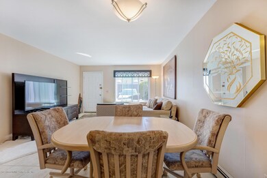 97 Gardenia Ln, Staten Island, NY 10314 - photo 6