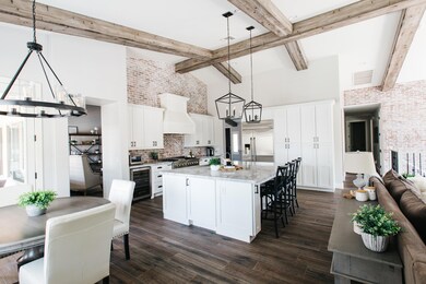 Kitchen and Eat-in Nook