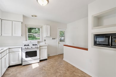 1625 Lower Muscatine Rd, Iowa City, IA 52240 - photo 6