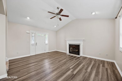 07-9934 Thunderbolt Way18
