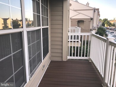 9280 Cardinal Forest Ln unit 301, Lorton, VA 22079 - photo 2