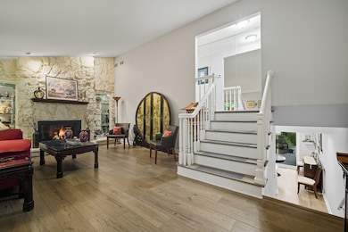 645 Spring Rd, Glenview, IL 60025 - photo 3