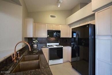 3217 E tonto-10