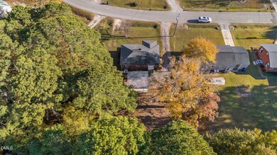 320 Pace St, Smithfield, NC 27577 - photo 5