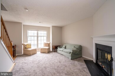 70 Lynnette Ct, Kendall Park, NJ 08824 - photo 5