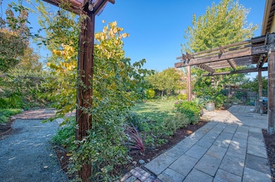 5855 E Platt Ave, Fresno, CA 93727 - photo 7