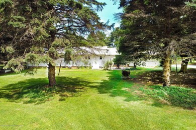 82 Main St, Holmdel, NJ 07733 - photo 4