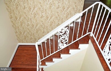 5228 Portsmouth Rd, Fairfax, VA 22032 - photo 2