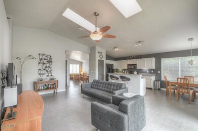 Family Room (3)-SMALL