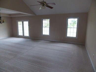 111 Secretariat Dr, Harrodsburg, KY 40330 - photo 2