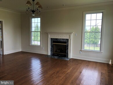 611 Fairway Dr, Telford, PA 18969 - photo 2