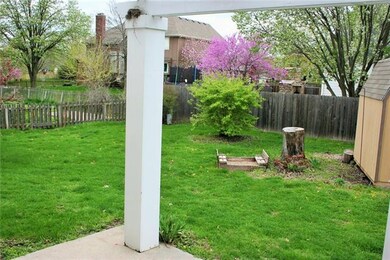 604 Cedar Dr, Raymore, MO 64083 - photo 4